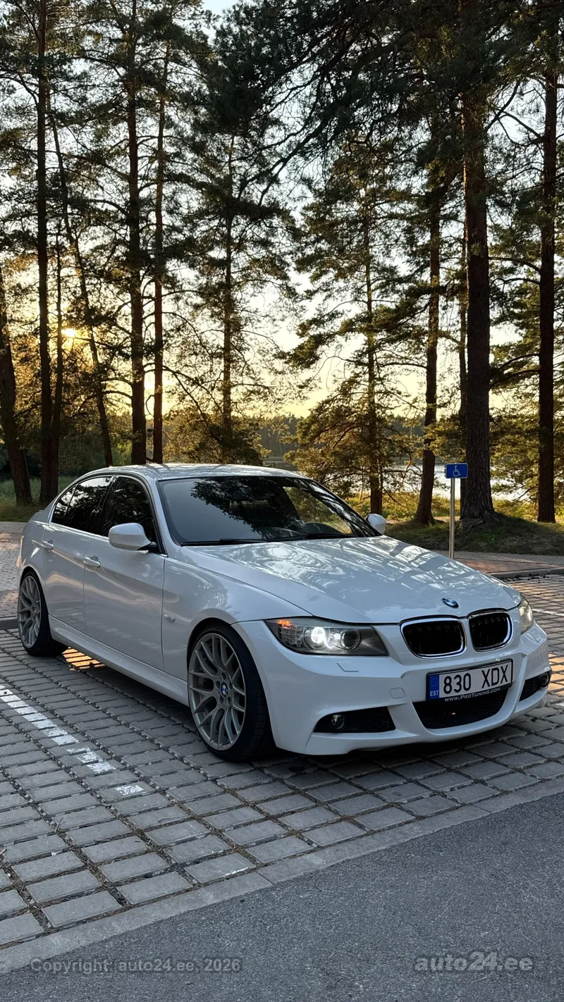 BMW 330 - 1