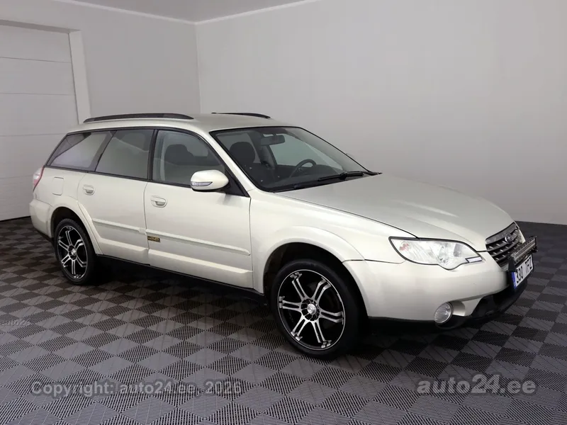 Subaru Outback - 1