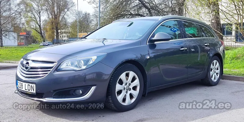 Opel Insignia - 1