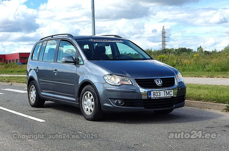 Volkswagen Touran - 1