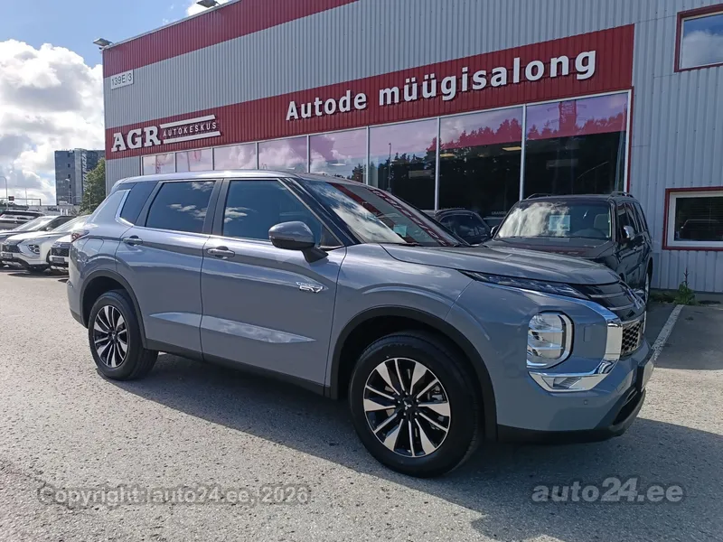 Mitsubishi Outlander - 1
