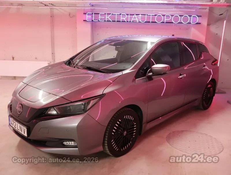 Nissan LEAF - 1