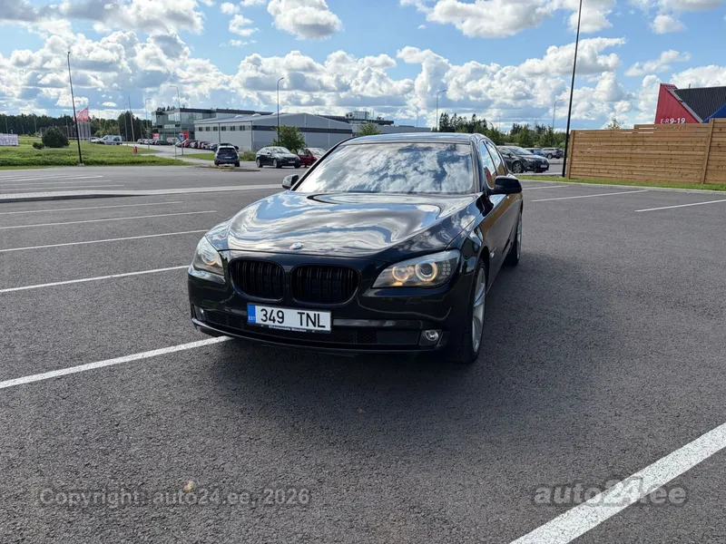 BMW 740 - 1