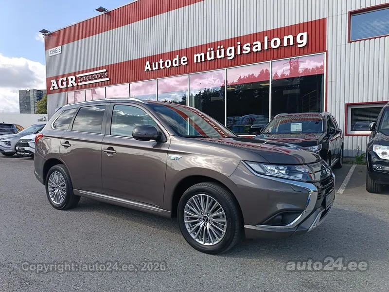 Mitsubishi Outlander - 1