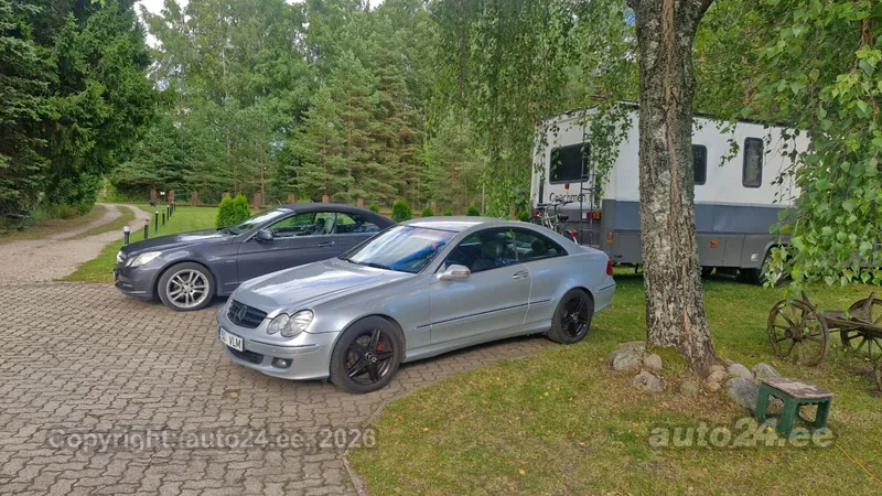 Mercedes-Benz CLK 220 - 1