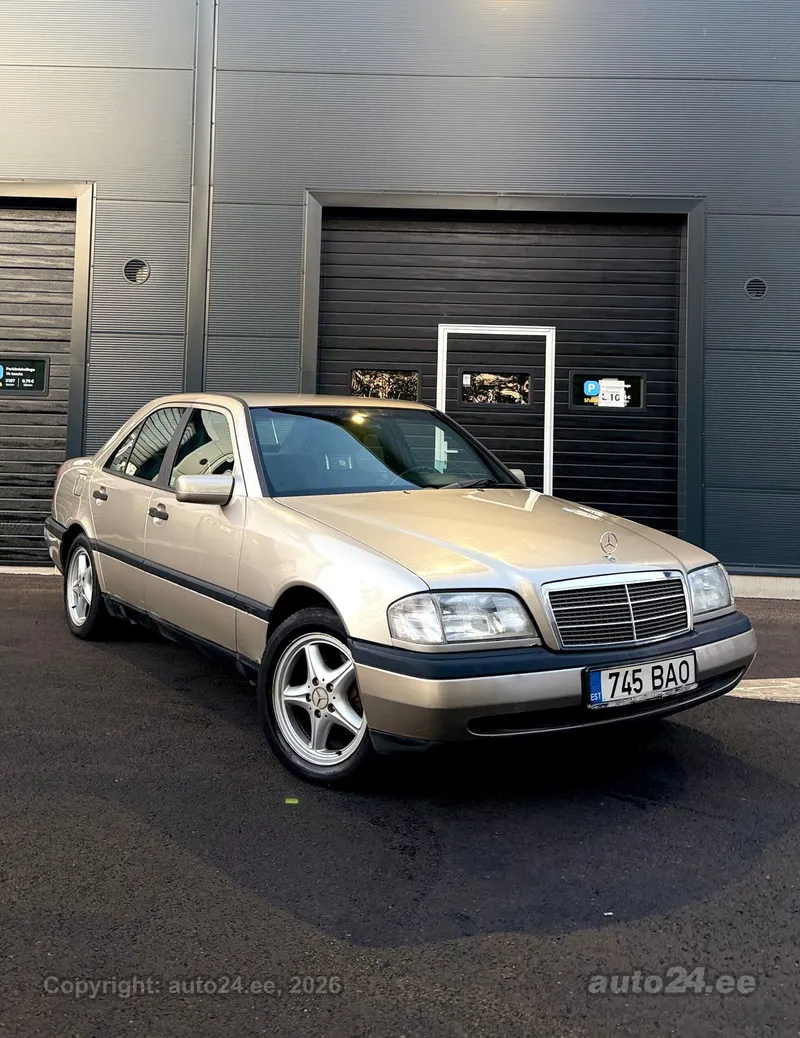 Mercedes-Benz C 220 - 1