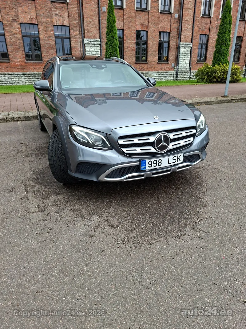 Mercedes-Benz E 220 - 1