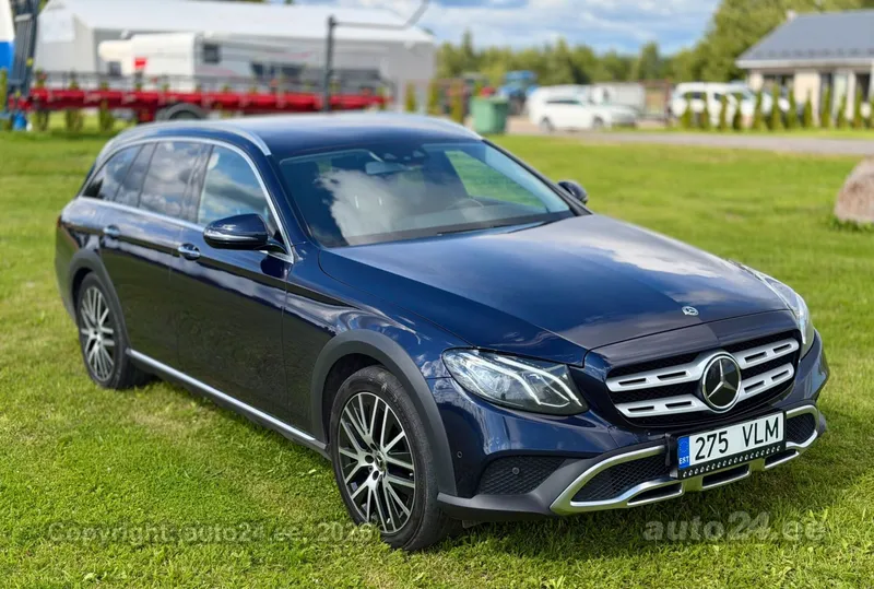 Mercedes-Benz E 220 - 1