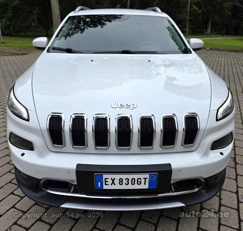Jeep Cherokee - 1