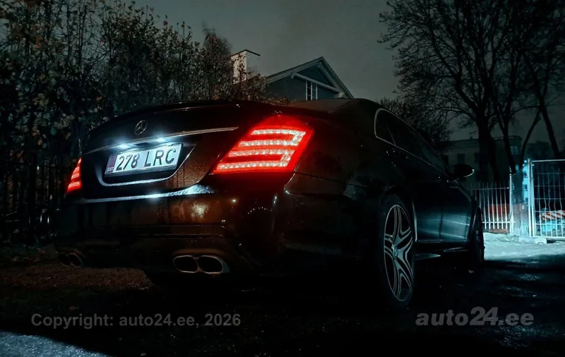 Mercedes-Benz S 320 - 1