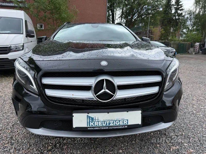 Mercedes-Benz Mercedes-Benz GLA 200