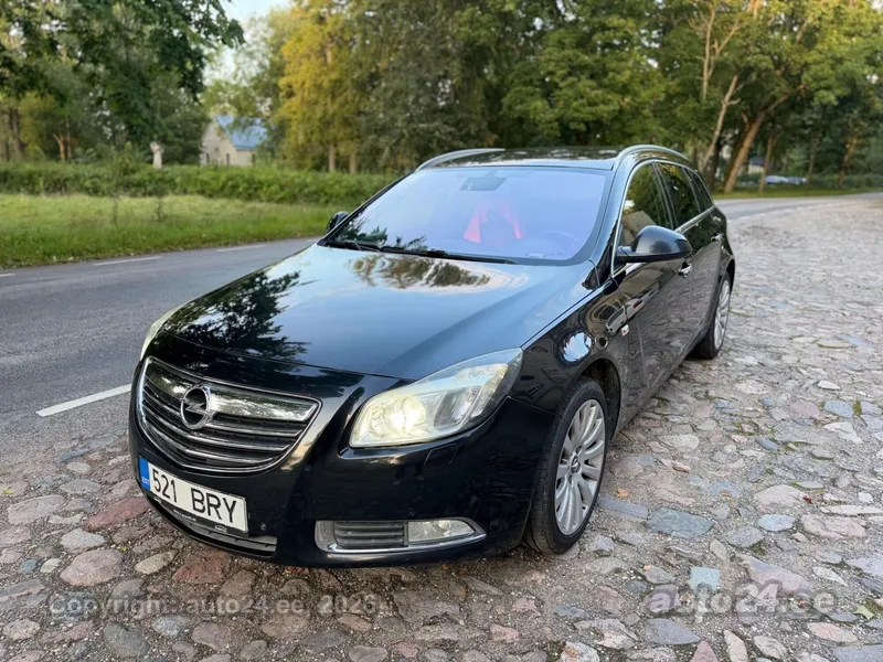 Opel Insignia - 1