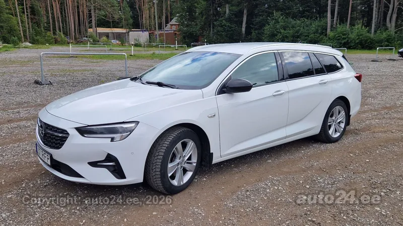 Opel Insignia - 1