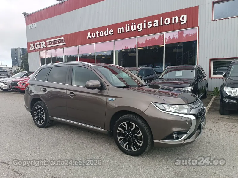 Mitsubishi Outlander - 1