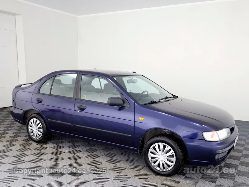 Nissan Almera - 1