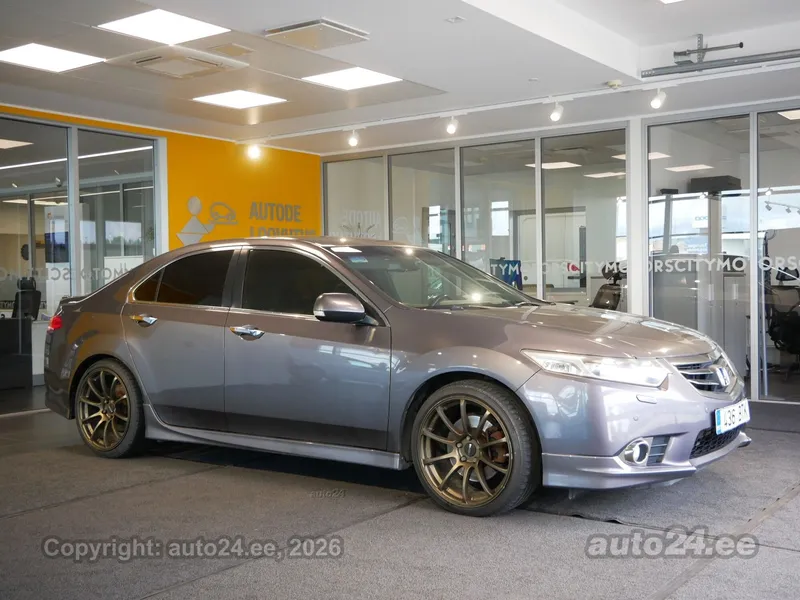 Honda Accord - 1
