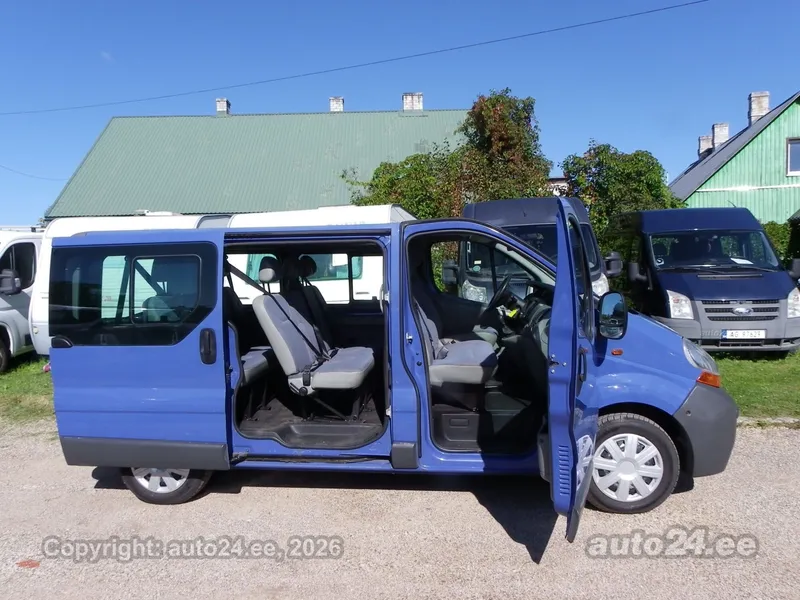 Renault Trafic - 1