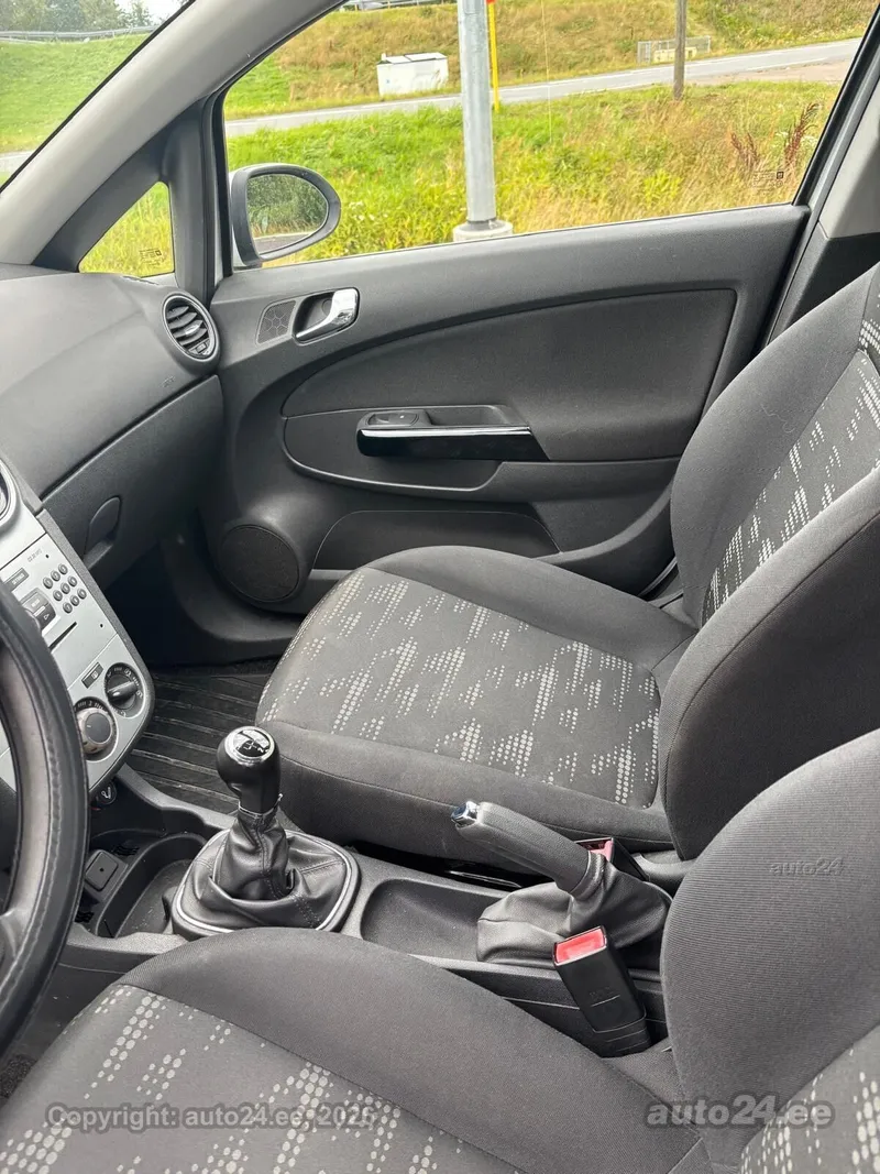 Opel Corsa - 1