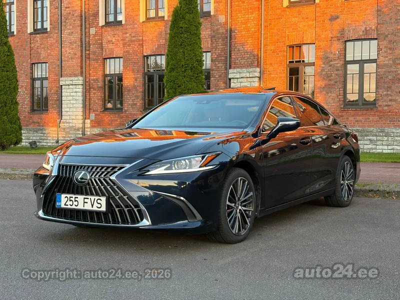 Lexus ES 300h - 1