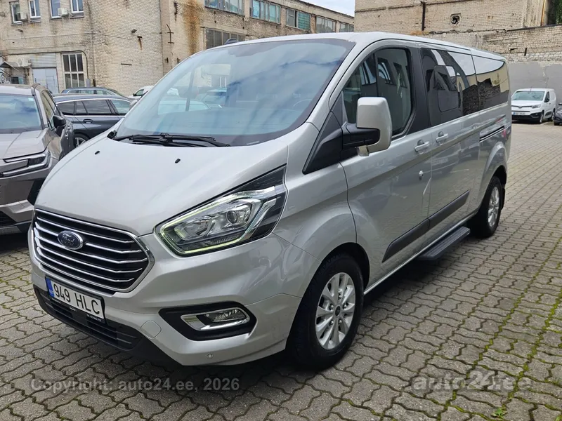 Ford Tourneo Custom - 1