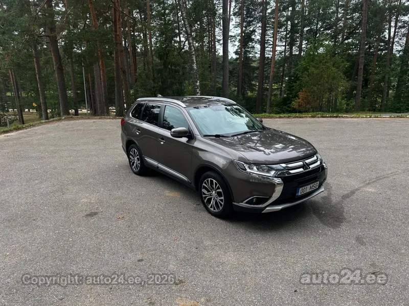 Mitsubishi Outlander - 1
