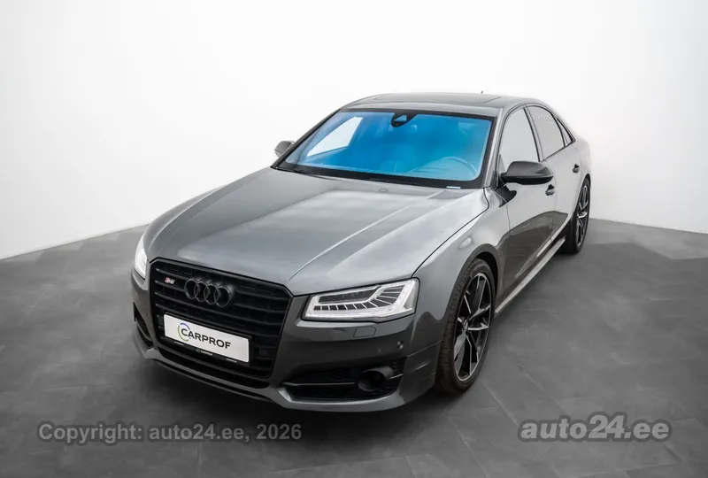 Audi S8 - 1