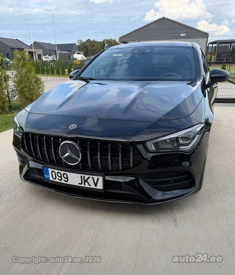 Mercedes-Benz CLA 180 - 1