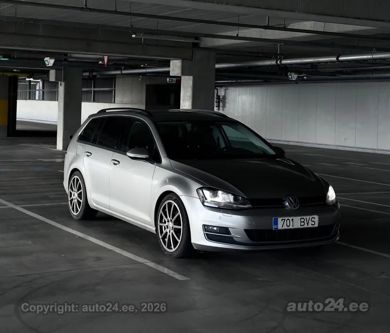 Volkswagen Golf - 1