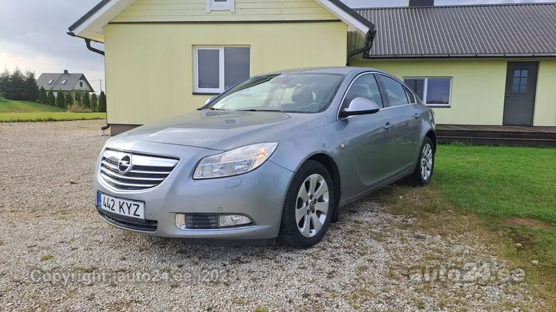 Opel Insignia - 1