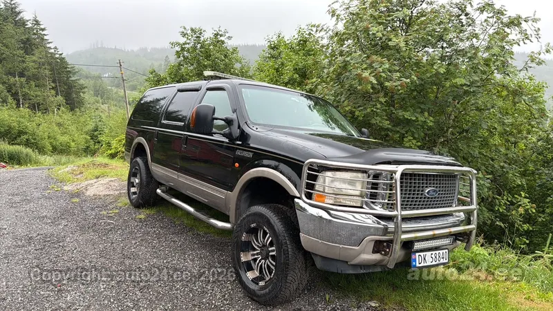 Ford Excursion - 1