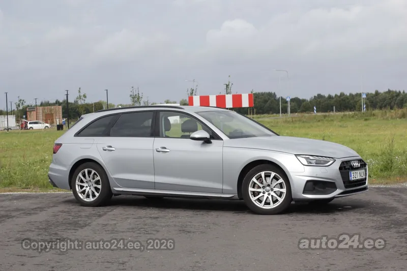 Audi A4 - 1