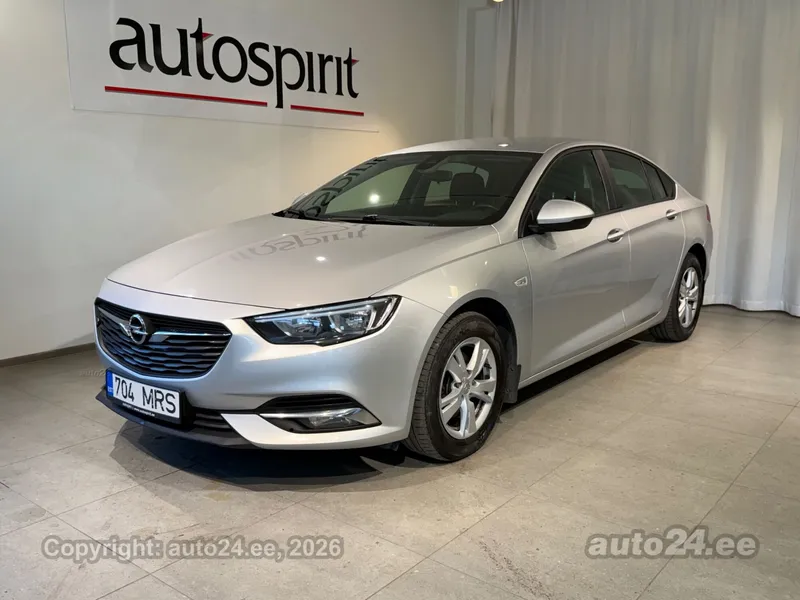 Opel Insignia - 1