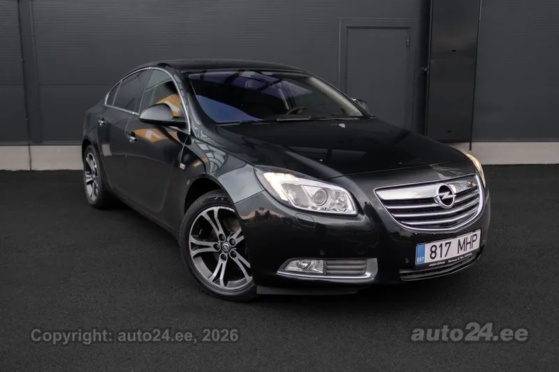Opel Insignia - 1