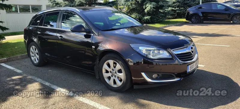 Opel Insignia - 1