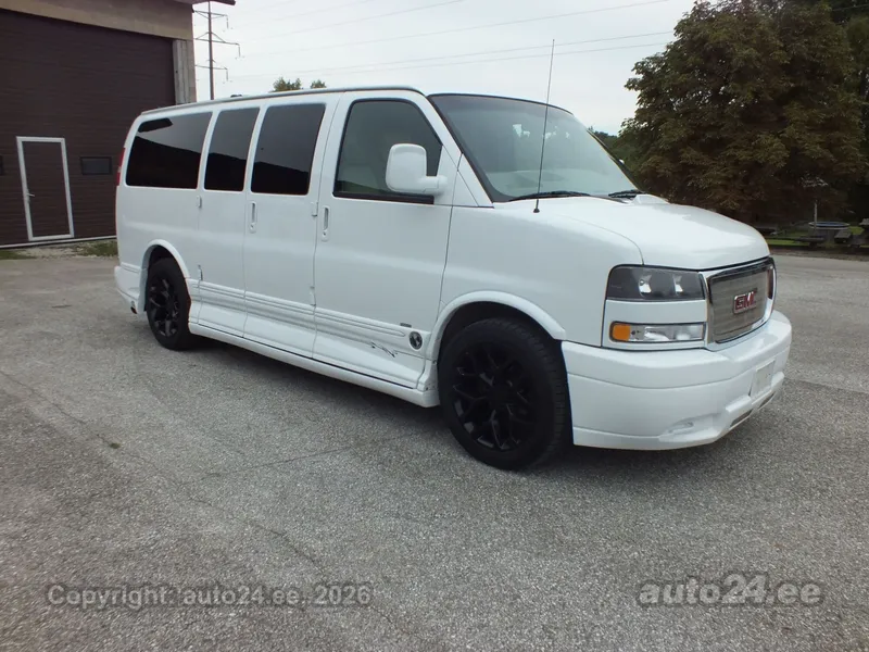 Gmc Savana - 1
