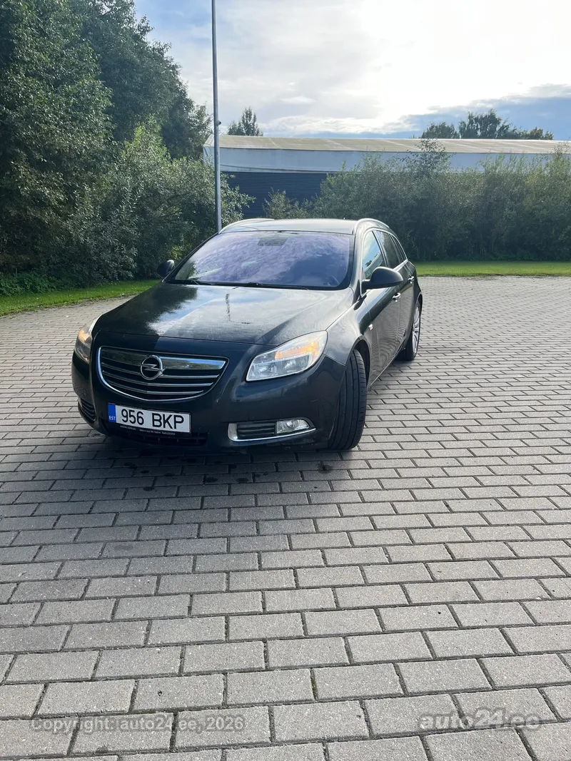 Opel Insignia - 1