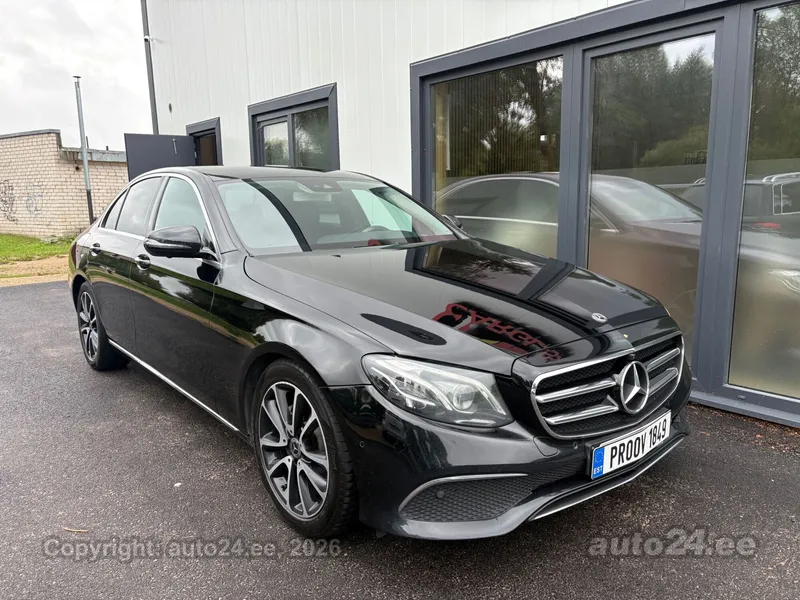 Mercedes-Benz E 200 - 1