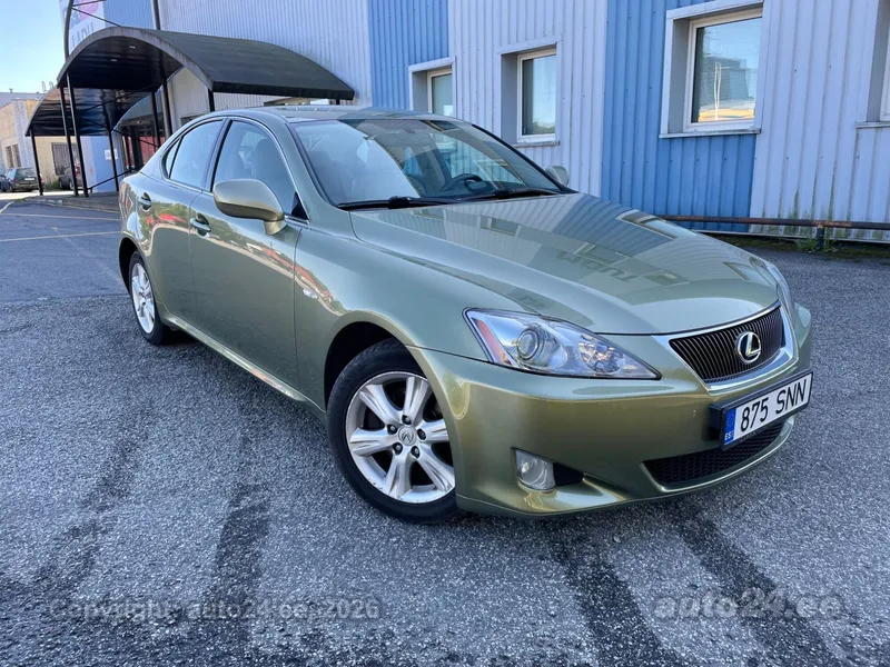 Lexus IS 220 - 1