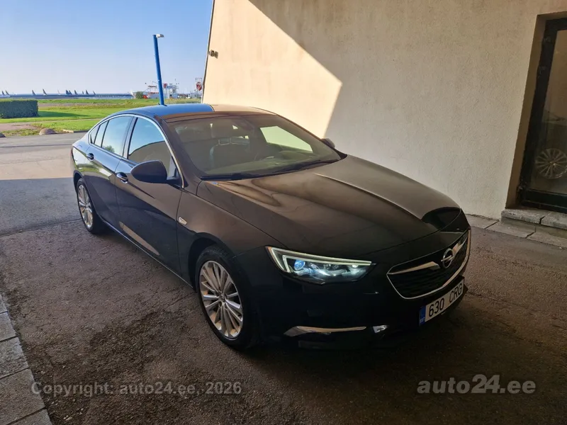 Opel Insignia - 1