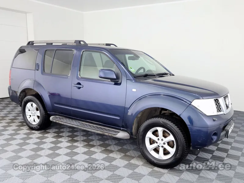 Nissan Pathfinder - 1