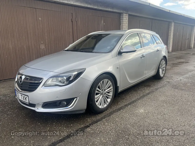 Opel Insignia - 1
