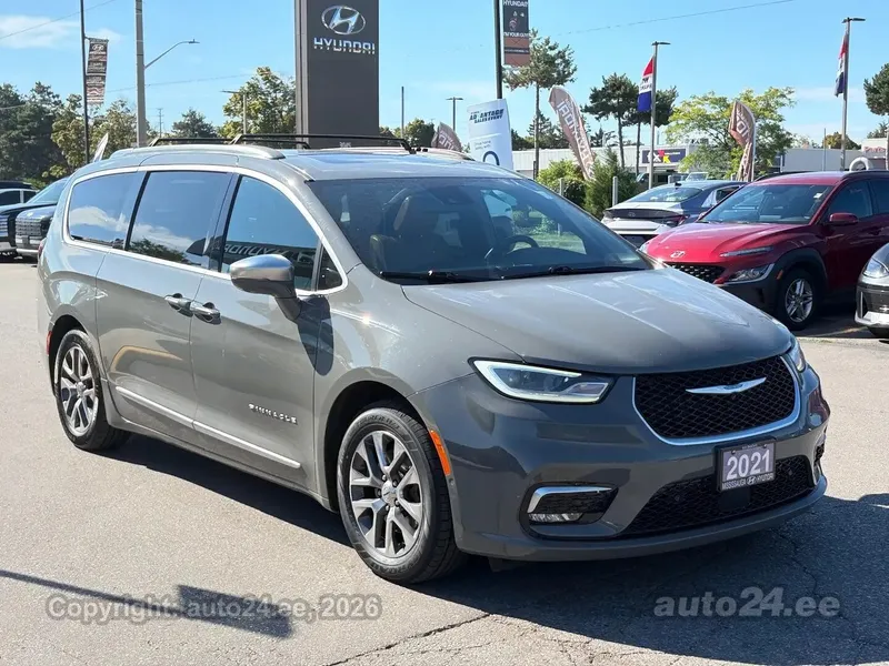 Chrysler Pacifica - 1