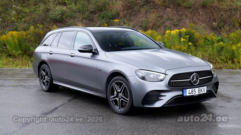 Mercedes-Benz E 300 - 1