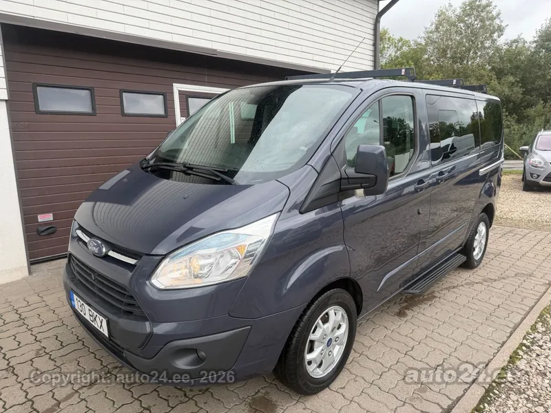 Ford Tourneo Custom - 1