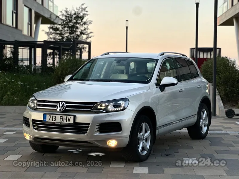 Volkswagen Touareg - 1