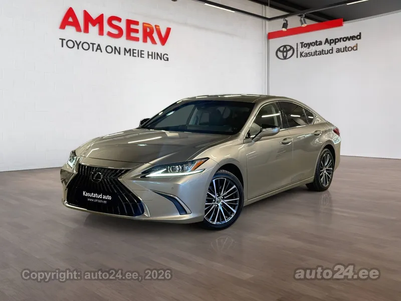 Lexus ES 300h - 1