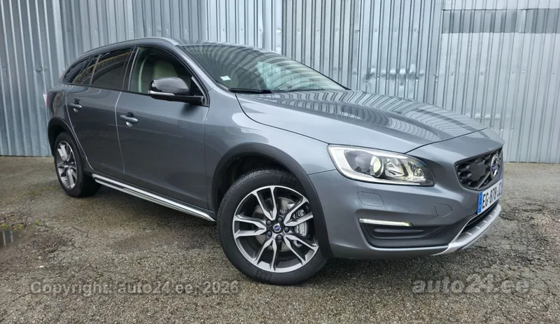 Volvo V60 Cross Country - 1