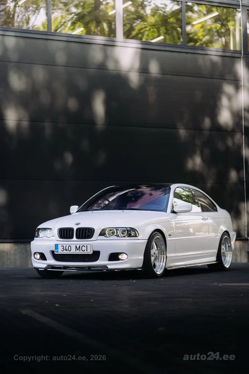 BMW 330 - 1