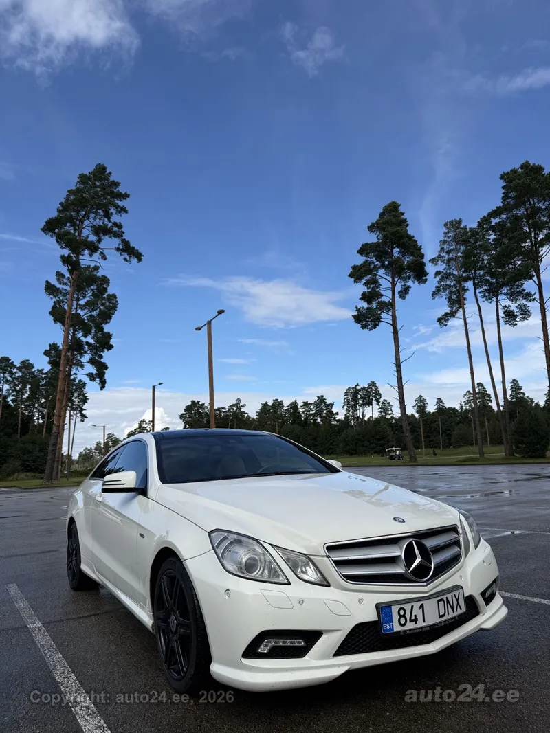 Mercedes-Benz E 200 - 1