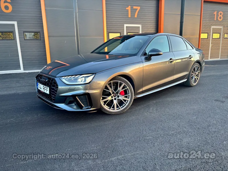 Audi A4 - 1